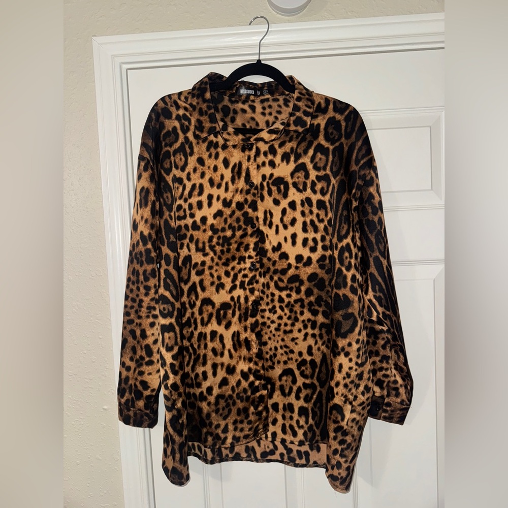 MISSGUIDED | LEOPARD BUTTON DOWN 🐆 - Picture 3 of 4